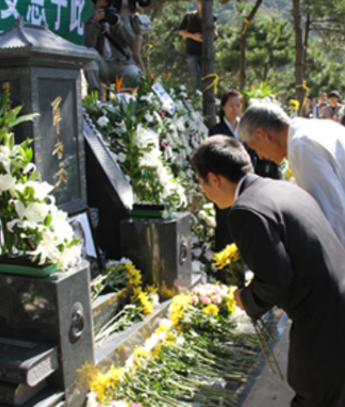 黄丝寄哀思 长城伴忠魂——“长城保护第一人”罗哲文先生安葬八达岭